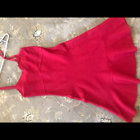 Guess red strechy Dress - Picture 2 of 5